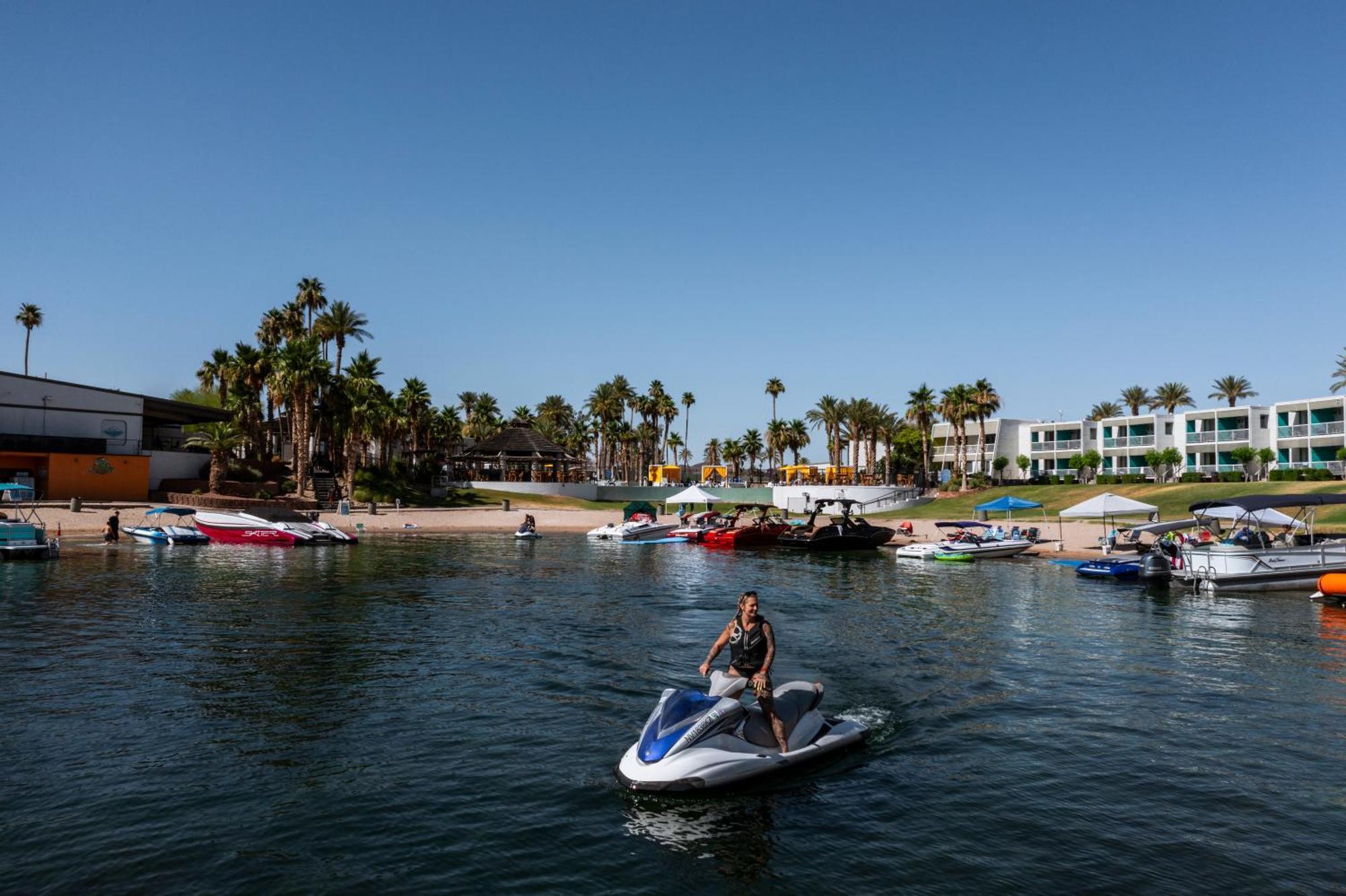 The Nautical Beachfront Resort Лейк Хавасу Сити Екстериор снимка